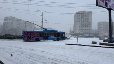 робота транспорту під час ожеледиці у Миколаєві