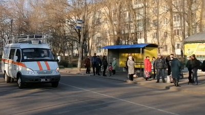 На Дніпропетровщині почали курсувати автівки із гучномовцями для інформування про умови карантину На Дніпропетровщині почали курсувати автівки із гучномовцями для інформування про умови карантину