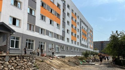 Ремонт кухонь та санвузлів: як живуть студенти в гуртожитку УжНУ Ремонт кухонь та санвузлів: як живуть студенти в гуртожитку УжНУ