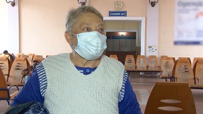 Пасажирів, співробітників та охочих містян вакцинують на вокзалі у Смілі на Черкащині Пасажирів, співробітників та охочих містян вакцинують на вокзалі у Смілі на Черкащині