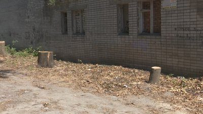 "Це порушення будівельних норм. Мешканці проспекту Хмельницького в Дніпрі проти реконструкції спортзалу "Це порушення будівельних норм. Мешканці проспекту Хмельницького в Дніпрі проти реконструкції спортзалу