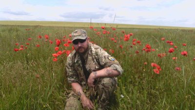“Загинув на рідній вулиці у Маріуполі”: розповідь дружини Ольги Катрич про чоловіка-азовця “Загинув на рідній вулиці у Маріуполі”: розповідь дружини Ольги Катрич про чоловіка-азовця