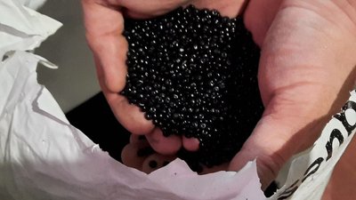 Волонтер з Миколаївщини робить деталі для українських літаків та безпілотників Волонтер з Миколаївщини робить деталі для українських літаків та безпілотників
