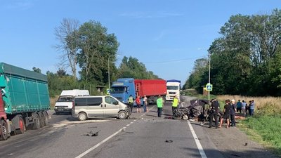 Фото поліції з місця події Фото поліції з місця події