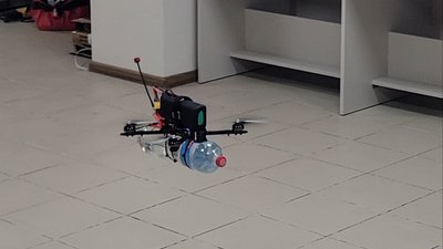 "Вміти тримати паяльник в руках і цікавитися FPV": на Рівненщині шукають охочих допомогти із виготовленням дронів