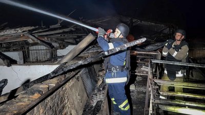 Нічна атака на Одещину: згорів склад фермерського господарства Нічна атака на Одещину: згорів склад фермерського господарства