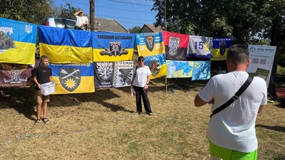 Майже 100 тисяч гривень зібрали під час благодійного ярмарку в Ужгороді Майже 100 тисяч гривень зібрали під час благодійного ярмарку в Ужгороді
