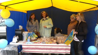 Благодійний автодень. В Івано-Франківську збирали гроші для українських воїнів
