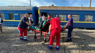 До Львова евакуаційними поїздами доправили майже 400 вимушених переселенців