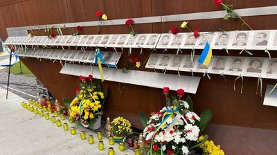 "Біля вогню та барикади". Святкування річниці Революції Гідності у Львові "Біля вогню та барикади". Святкування річниці Революції Гідності у Львові