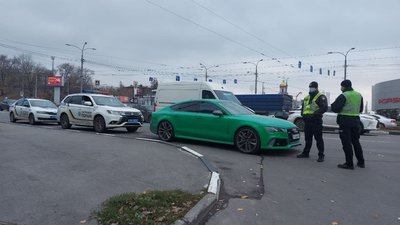 Не сплатив штраф за перевищення швидкості: у водія Audi у Харкові вилучили автівку