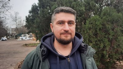 У Миколаєві волонтери роздали гуманітарну допомогу переселенцям У Миколаєві волонтери роздали гуманітарну допомогу переселенцям
