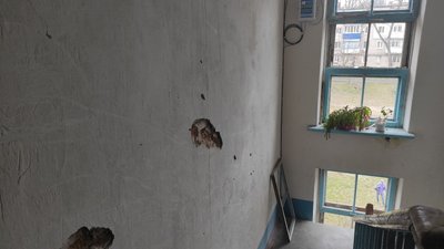 "Ми дивом врятувалися": у Марганці долають наслідки обстрілу 15 березня "Ми дивом врятувалися": у Марганці долають наслідки обстрілу 15 березня