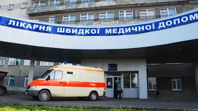 У Чернівцях 16-річна дівчина випала з вікна п'ятого поверху