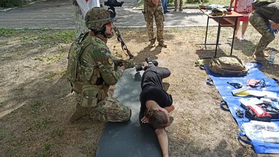 У Кропивницькому студентів Донецького університету внутрішніх справ навчали надавати домедичну допомогу