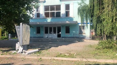 У Білопіллі на Сумщині внаслідок обстрілу загинув батько з дитиною У Білопіллі на Сумщині внаслідок обстрілу загинув батько з дитиною