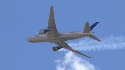 Загорівся двигун у польоті. У США перевірять усі літаки Boeing 777