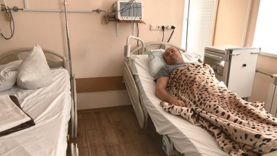 Черкаські хірурги розповіли, як робили операцію, коли область була знеструмлена Черкаські хірурги розповіли, як робили операцію, коли область була знеструмлена
