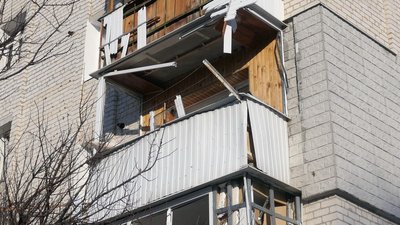 "Вікно вилетіло і прямо на мене": мешканці Шостки на Сумщині про ракетний удар по місту "Вікно вилетіло і прямо на мене": мешканці Шостки на Сумщині про ракетний удар по місту