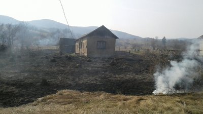 За добу закарпатські рятувальники виїжджали на 32 випадки підпалу сухої трави За добу закарпатські рятувальники виїжджали на 32 випадки підпалу сухої трави