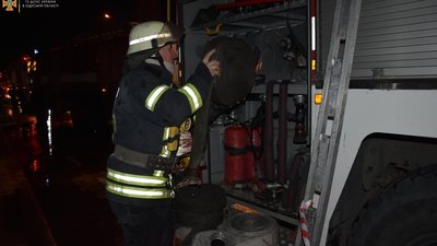 Пожежа на ринку в Одесі: полум'я знищило ряд павільйонів Пожежа на ринку в Одесі: полум'я знищило ряд павільйонів