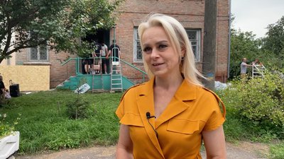 Начальниця відділу сім’ї, молоді та спорту у Прилуках Олена Чабак Начальниця відділу сім’ї, молоді та спорту у Прилуках Олена Чабак