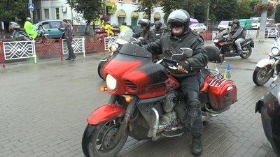 Понад 40 байкерів приїхали до Івано-Франківська у межах "Мотопробігу єдності" Понад 40 байкерів приїхали до Івано-Франківська у межах "Мотопробігу єдності"