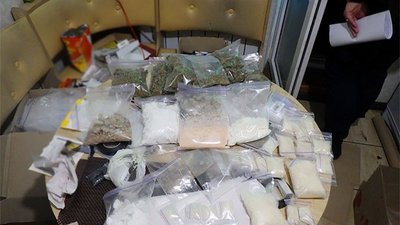 Наркотики на понад 500 тис. гривень: у Києві поліція затримала торговця забороненими речовинами