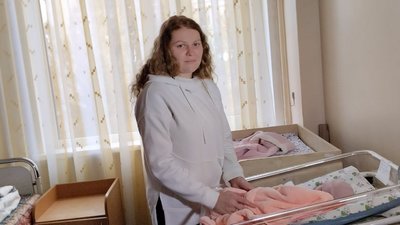 Виписали додому житомирянку Юлію Ващенко та її дочку, котра народилася в хірургічному відділенні обласної лікарні Виписали додому житомирянку Юлію Ващенко та її дочку, котра народилася в хірургічному відділенні обласної лікарні