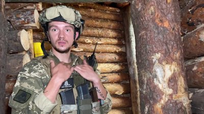 "Найсвятіше — це помитися". Як бійці облаштовують побут в бліндажах Харківщини "Найсвятіше — це помитися". Як бійці облаштовують побут в бліндажах Харківщини