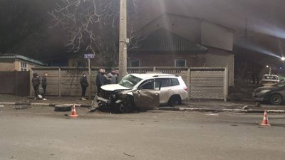 У Харкові зіткнулися дві машини: двох людей забрали до лікарні У Харкові зіткнулися дві машини: двох людей забрали до лікарні