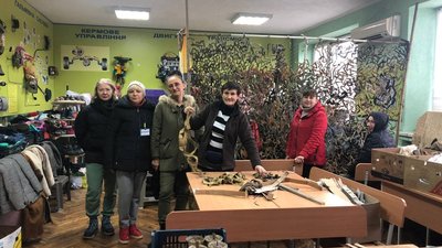 У Львові переселенці об'єдналися, аби допомогати ЗСУ