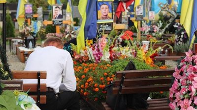На міському кладовищі Франківська у Чукалівці облаштували автобусну зупинку