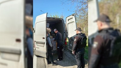 У чернігівця правоохоронці вилучили майже 1500 літрів спирту У чернігівця правоохоронці вилучили майже 1500 літрів спирту