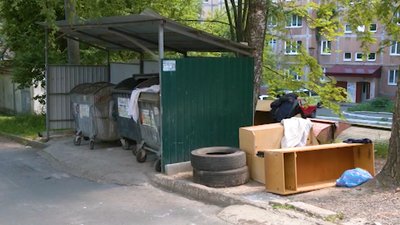У дворах Рівного накопичується автогума. Що з нею робити У дворах Рівного накопичується автогума. Що з нею робити