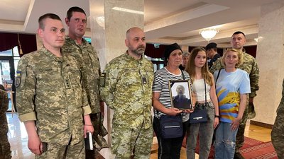 Для Героїв у їхній день: у Черкасах на аукціоні збирали гроші на дрони для розвідників Для Героїв у їхній день: у Черкасах на аукціоні збирали гроші на дрони для розвідників