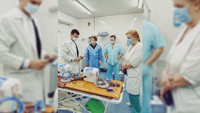 Дизайнерка ювелірних прикрас із Чернігова купила обладнання в лікарню за подаровані гроші Дизайнерка ювелірних прикрас із Чернігова купила обладнання в лікарню за подаровані гроші