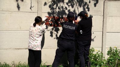 У Житомирі замалювали ще близько сотні написів з наркорекламою У Житомирі замалювали ще близько сотні написів з наркорекламою