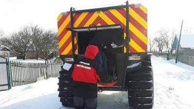 На Прикарпатті рятувальники допомогли медикам дістатися до хворого На Прикарпатті рятувальники допомогли медикам дістатися до хворого