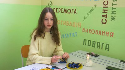 Окопні свічки, дрони та автівка на фронт. Як школярі з Франківщини допомагають ЗСУ Окопні свічки, дрони та автівка на фронт. Як школярі з Франківщини допомагають ЗСУ