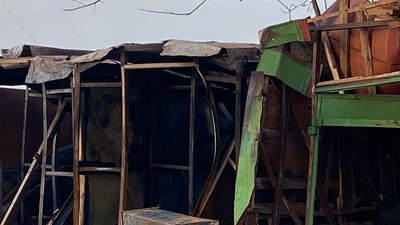 Росіяни нанесли удар по промисловому підприємству з добривами на Одещині. ФОТО