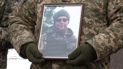 У Рівному попрощалися з бійцями Віктором Русилом та Сергієм Путіліним У Рівному попрощалися з бійцями Віктором Русилом та Сергієм Путіліним