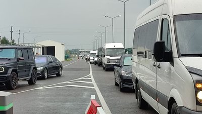 Черги до пункту пропуску Черги до пункту пропуску