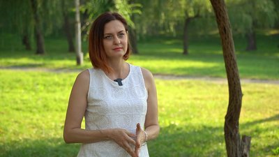 “Ми грали після вибуху на Перемозі”. Як плейбек-театр у Дніпрі народжує ідентичність “Ми грали після вибуху на Перемозі”. Як плейбек-театр у Дніпрі народжує ідентичність