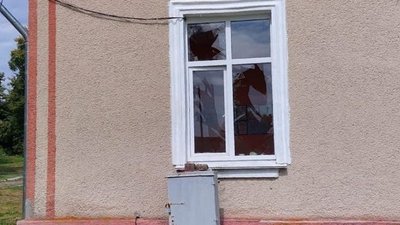 Пошкоджені будинки, школа та будинок культури — росіяни обстріляли село в Есманській громаді на Сумщині