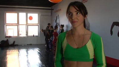 У Черкасах розпочались безоплатні курси із самооборони для жінок У Черкасах розпочались безоплатні курси із самооборони для жінок