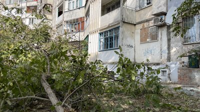 Очевидці розповіли про наслідки обстрілів Херсона Очевидці розповіли про наслідки обстрілів Херсона