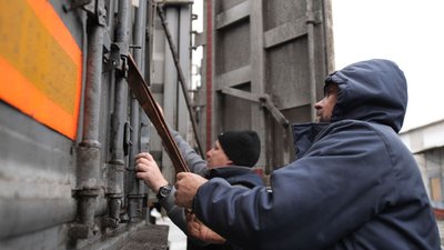 Відправили бензопили і дрова: Черкащина передала допомогу на Херсонщину