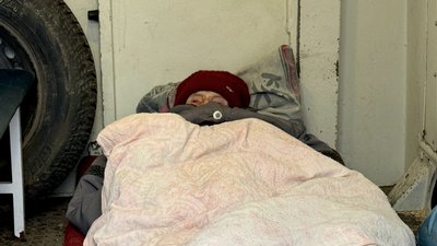 З Олексієво-Дружківки вивезли 99-річну жінку із родиною