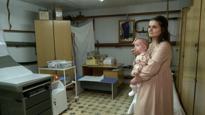 "Вона у нас патріотка мала". Як росте прикарпатка, народжена у бомбосховищі 25 лютого "Вона у нас патріотка мала". Як росте прикарпатка, народжена у бомбосховищі 25 лютого